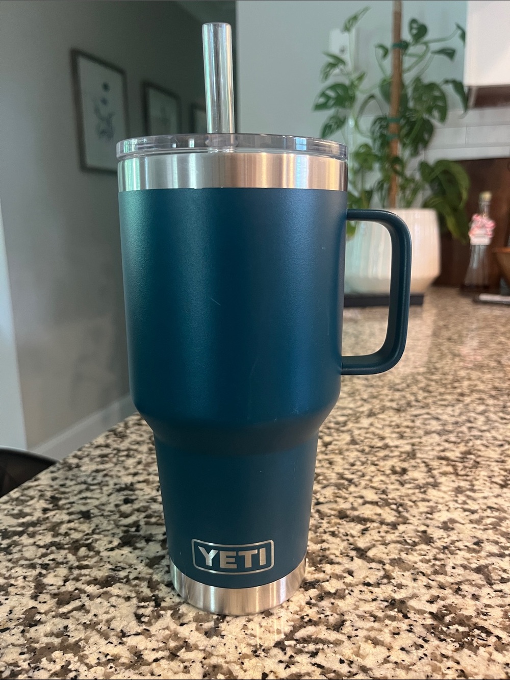 Yeti Steel Rambler Mug in Teal Blue with Handle and Straw Lid